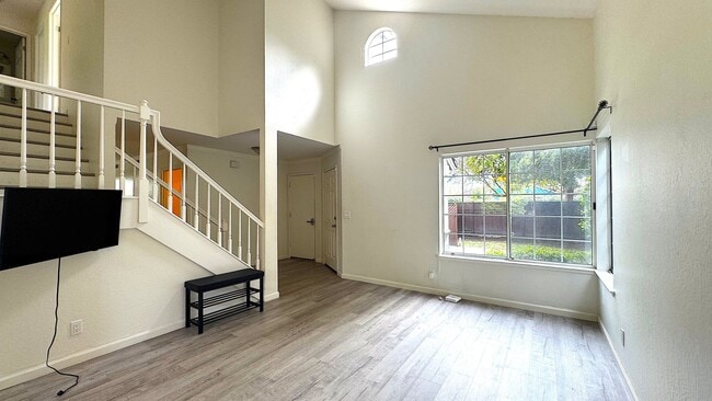 Building Photo - 4501 O’Neill Lane - Coastal comfort, sunny serenity, and the best of Soquel at your doorstep