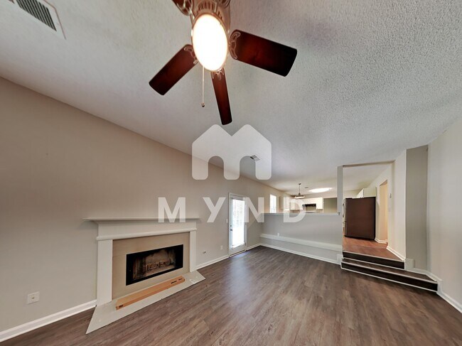 Foto del edificio - 3645 Salem Glen Rd