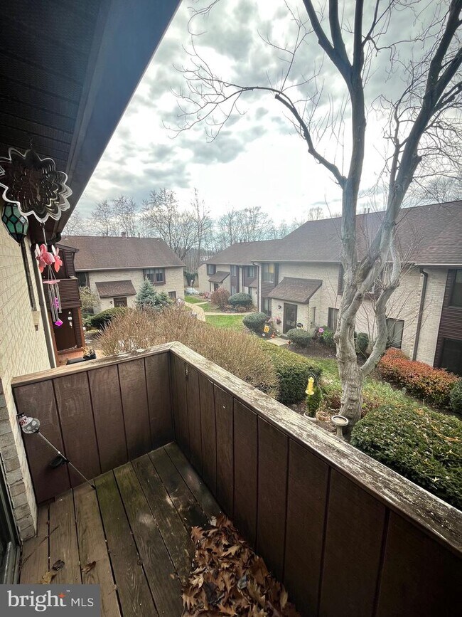 Building Photo - 2404 Aspen Cir