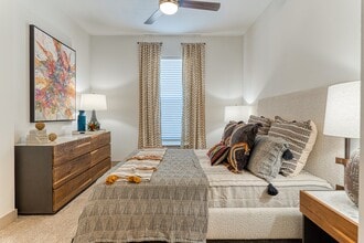 Building Photo - Alexan Riverside