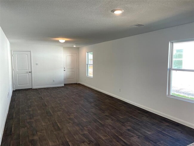 Building Photo - 12942 Sorrento Bay Dr