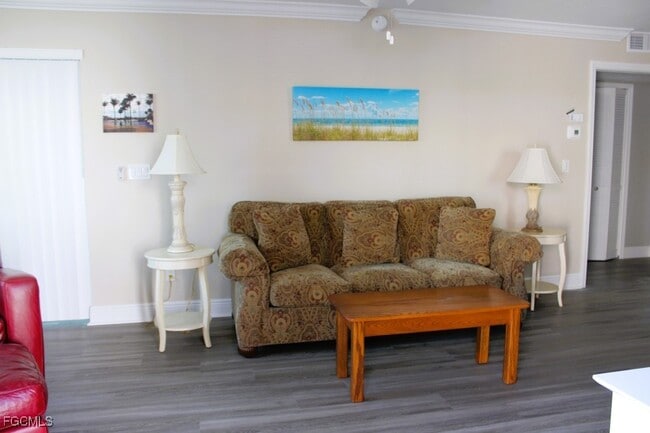 Foto del edificio - 16881 Davis Rd