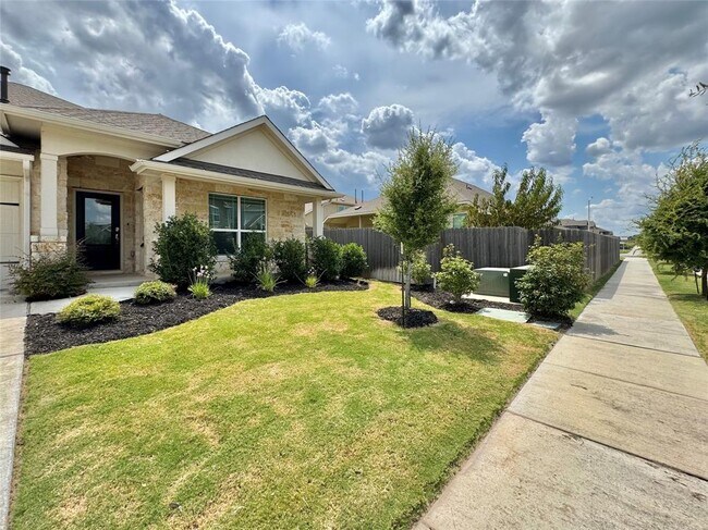 Foto del edificio - 1616 Cobblecrest Ln