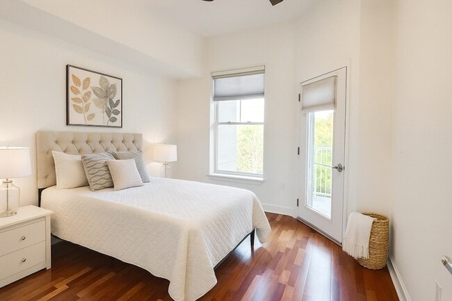 Building Photo - 38 Village Rd