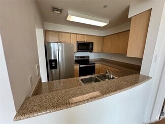 Building Photo - 2475 Brickell Ave