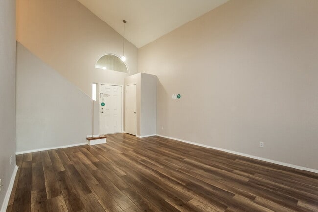 Foto del edificio - 17461 N 14th St