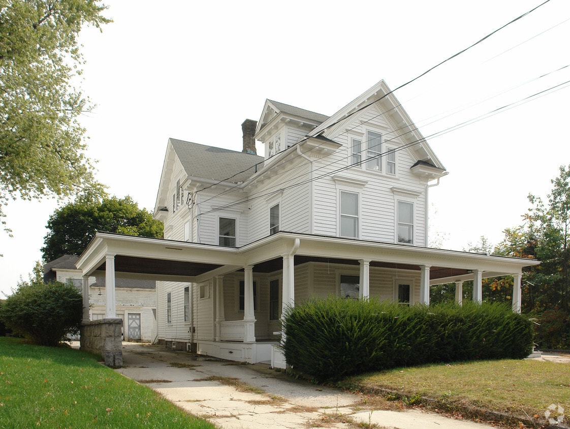 564 Prospect St, Torrington, CT 06790 Apartments in Torrington, CT