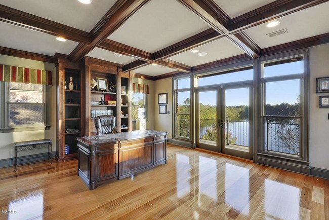 Foto del edificio - 13095 Lake Florence Rd