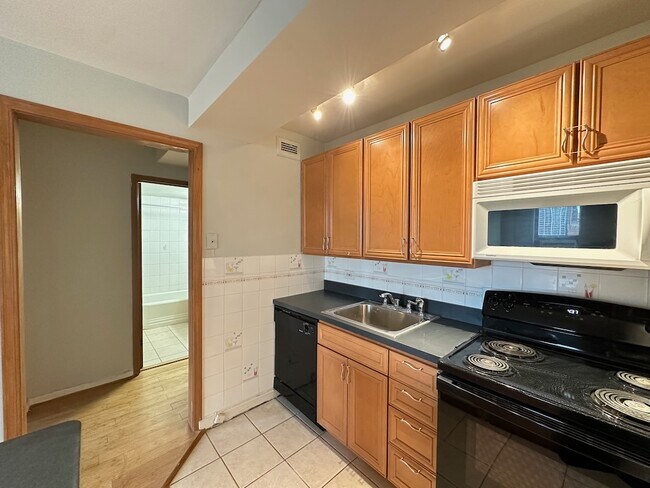 Foto del edificio - 450 W Wellington Ave