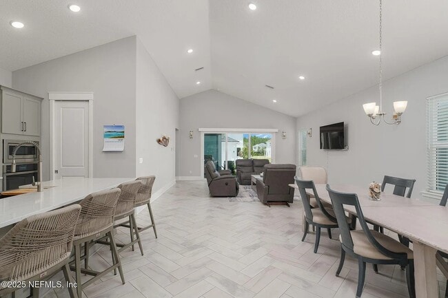 Foto del edificio - 40 Blue Hampton Dr