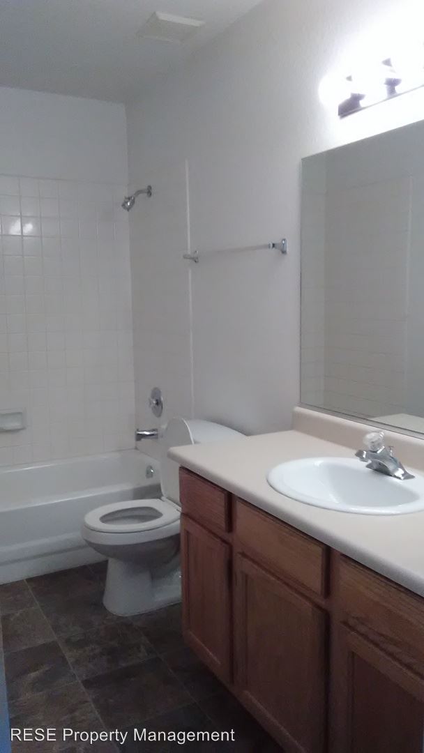Building Photo - 1332 Rainbow Meadows Dr