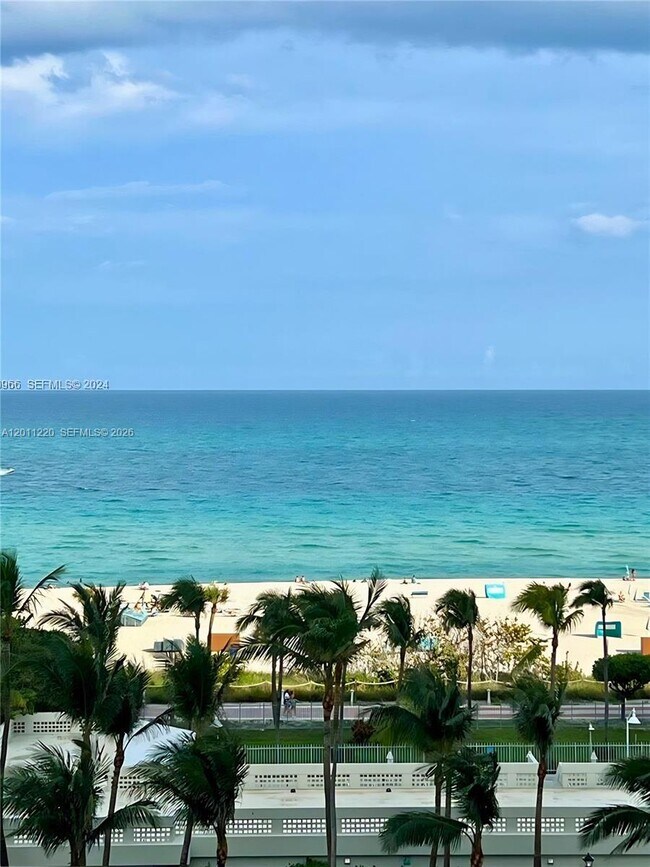 Foto del edificio - 2899 Collins Ave