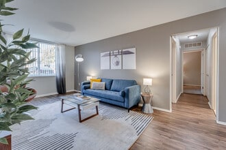 Building Photo - Spice Tree