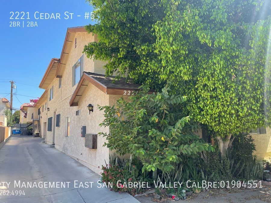 Foto principal - 2221 Cedar St