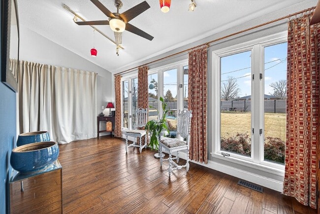 Foto del edificio - 1001 S 19th St