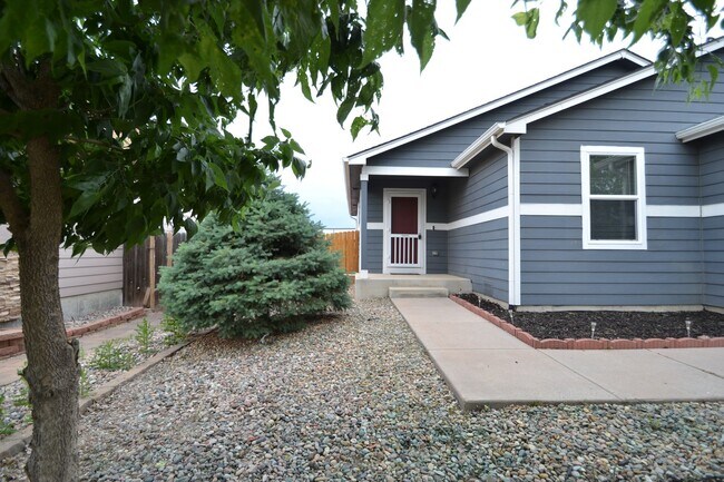 Building Photo - Newly Remodeled 3 Bedroom Ranch!
