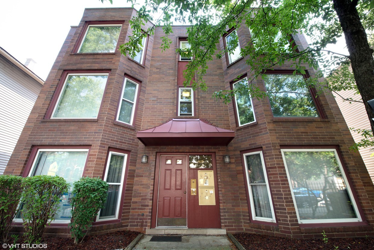Foto principal - 919 S Carpenter St