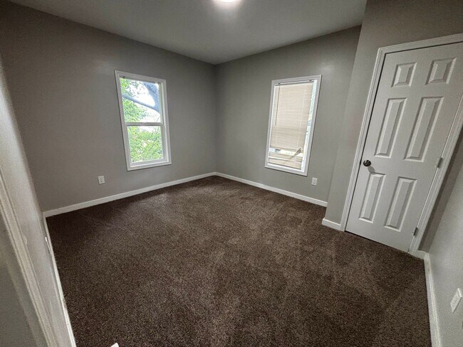 Building Photo - 1410 Hardesty Ave