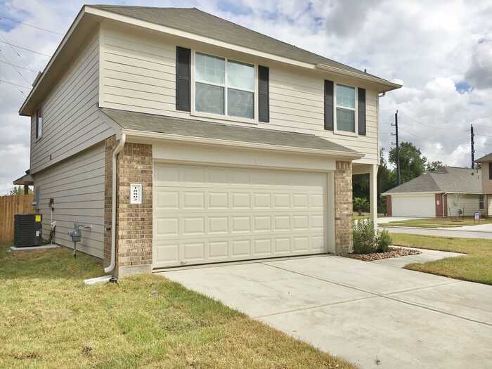 Building Photo - 18802 Venito Dr