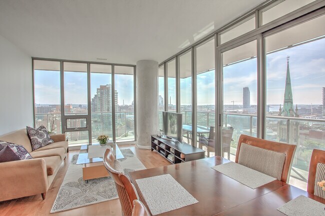 Building Photo - 33 Lombard St