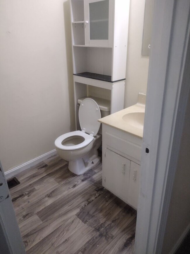 Foto del edificio - 167 Glen Hill Drive - Duplex