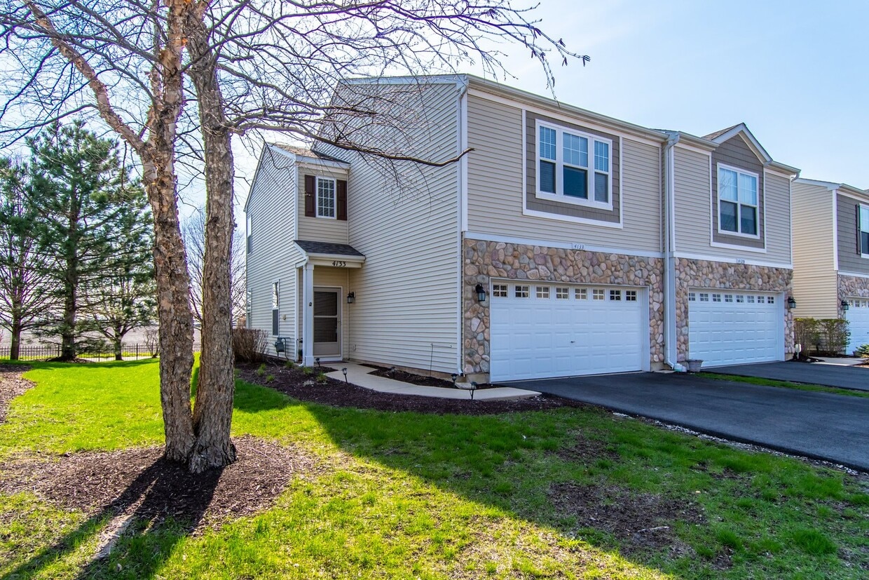 Photo - 4133 Blackstone Dr (Aurora, IL)