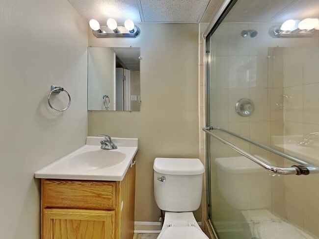 Foto del edificio - 17343 Odell Ave