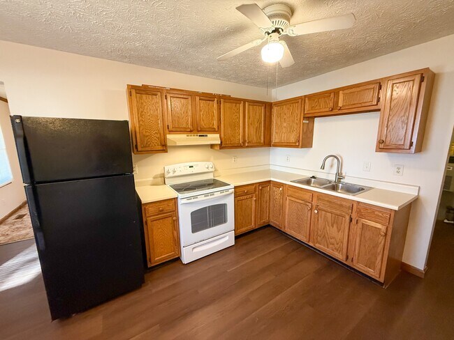 Building Photo - 508 Illinois St