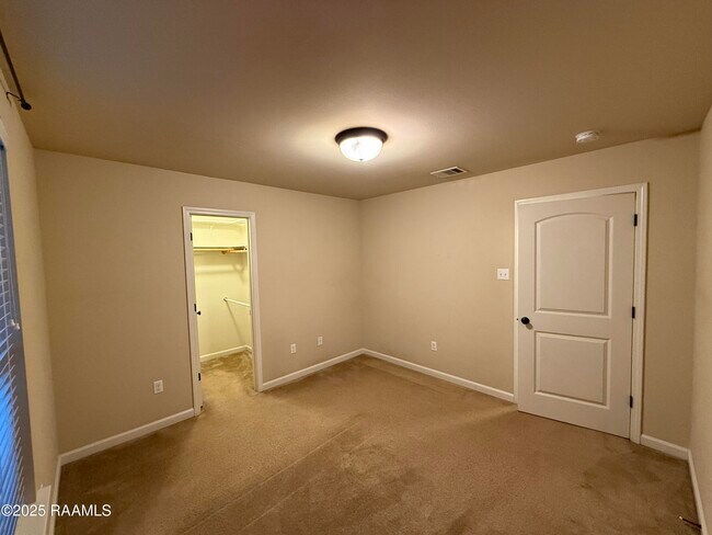 Foto del edificio - 309 Sun Ridge St
