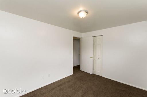 Building Photo - 5609 Shady Oak St