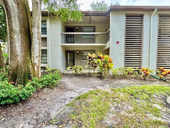 Building Photo - 3048 Eastland Blvd