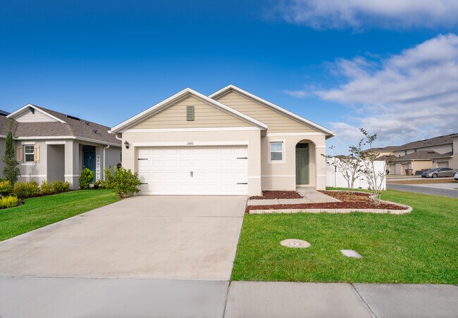 Building Photo - 1500 Quinta Rd