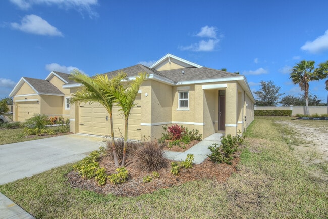 Building Photo - Newer Home in Tradition!! Walk to Traditio...