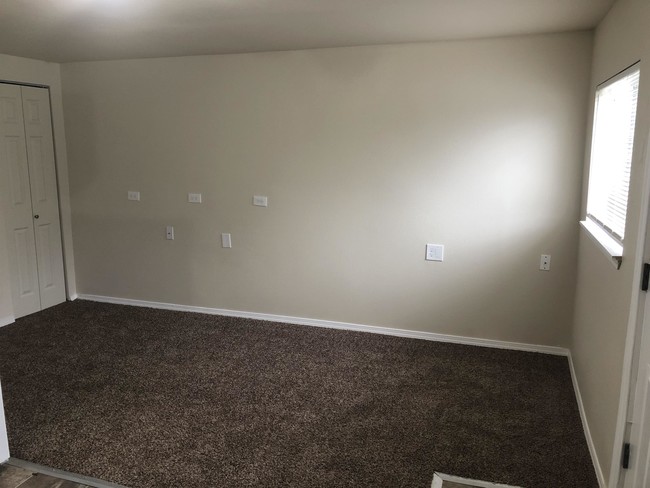 Foto del edificio - 2835 N Oak Harbor Rd