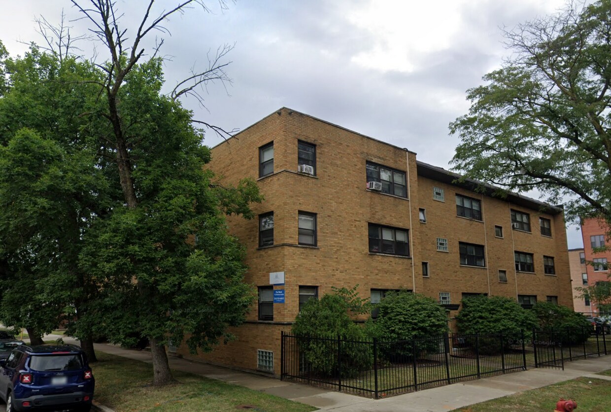 Building Photo - 7770-78  S South Shore Drive Chicago, IL 60649