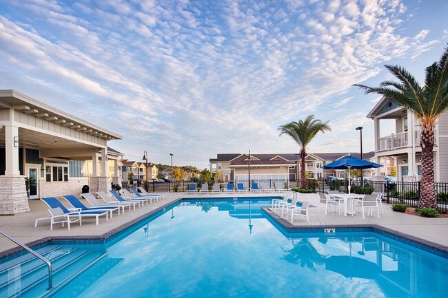 Make a splash in the sparkling swimming pool at The Retreat at Juban in Denham Springs, LA - The Retreat at Juban