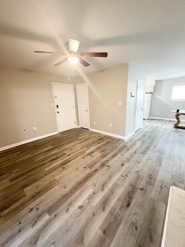 Building Photo - 1100 Skyland Dr