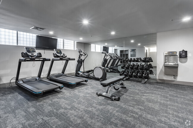 Fitness Room - Vue Sherman Oaks