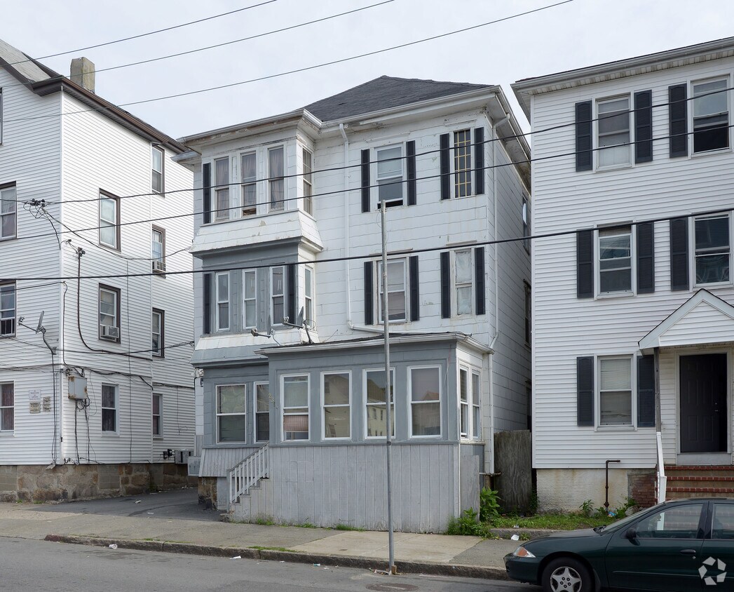 Building Photo - 235 Sawyer St