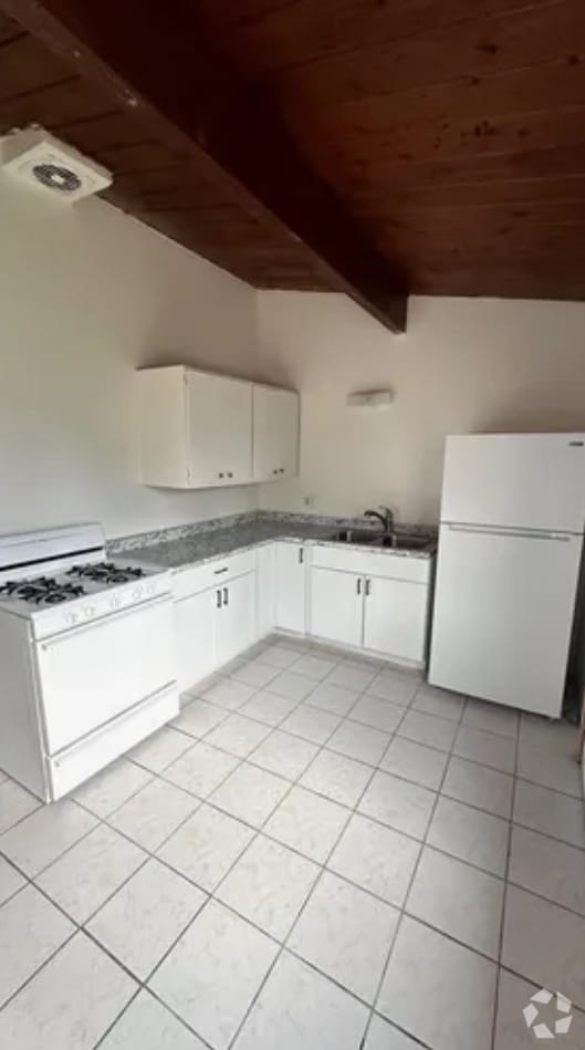 Building Photo - 4460 Clairemont Mesa Blvd