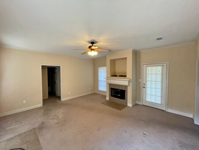 Photo - 3 Bed 2 Bath Home in Brandon!