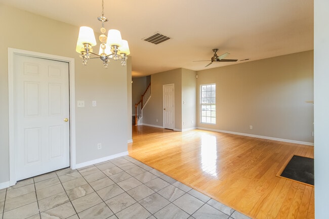 Building Photo - 1225 Hampton Park Dr