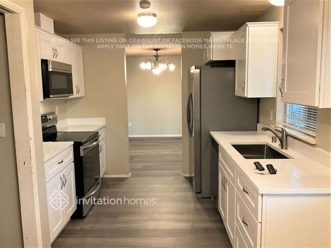 Foto del edificio - 12239 Oak Tree Pl SW