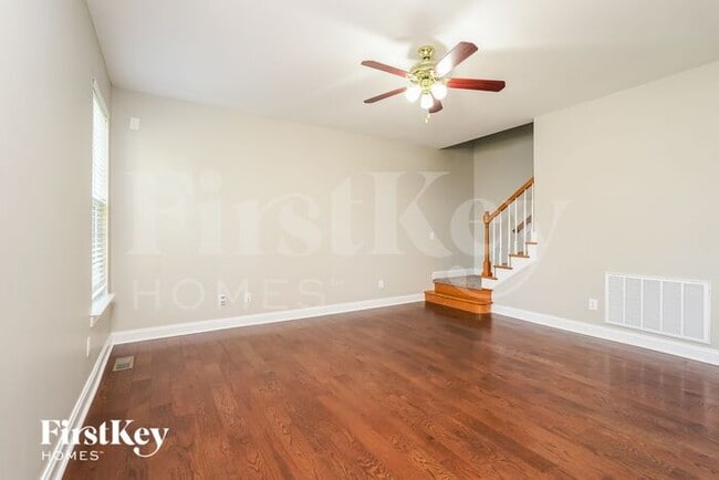 Building Photo - 221 Ironwood Dr