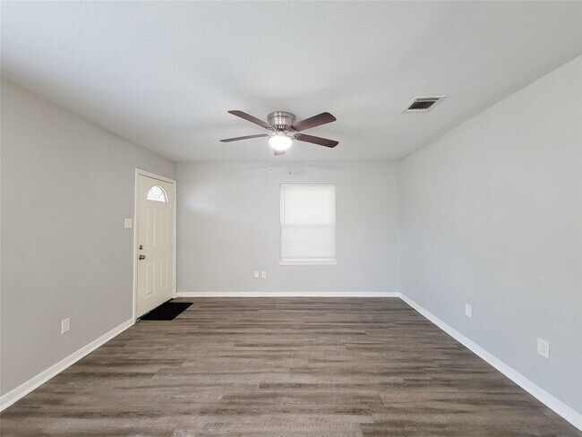 Foto del edificio - 5242 Keystone St
