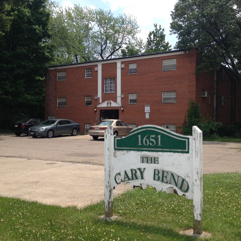 Foto principal - 1651 W North Bend Rd