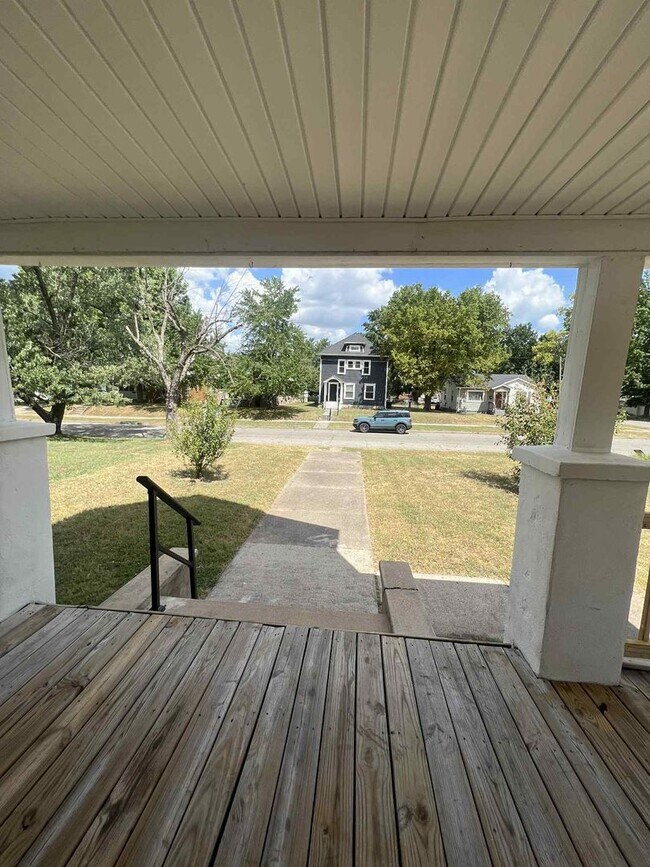 Foto del edificio - Charming 3-Bedroom, 2-Bathroom Two-Story H...