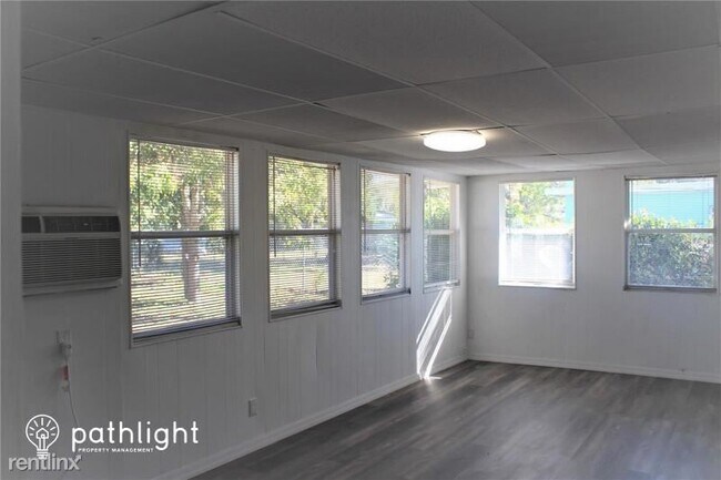 Foto del edificio - 3 br, 2 bath House - 2361 67Th Avenue S UNIT