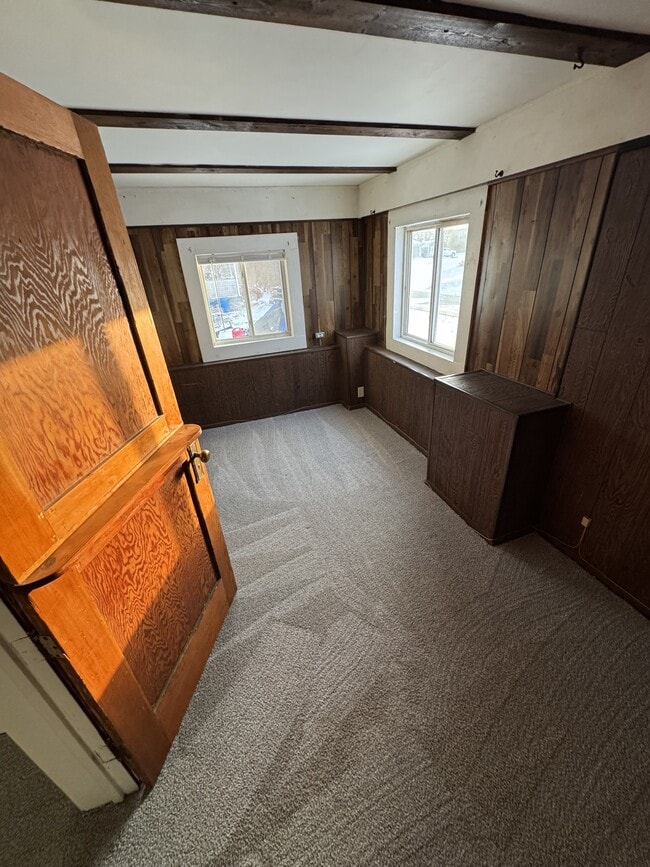 Building Photo - 1925 Sheridan Rd