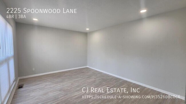 Foto del edificio - 2225 Spoonwood Dr